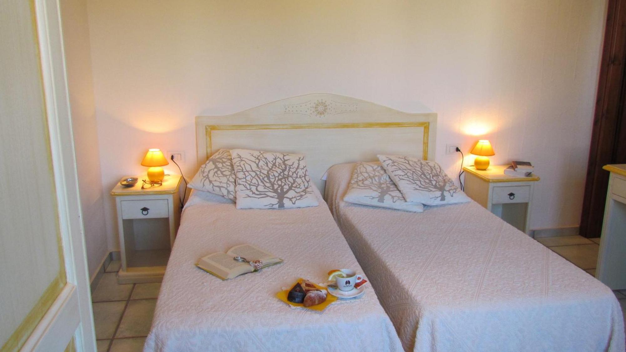 Li Suari Club Village San Teodoro  Zimmer foto